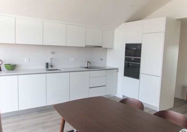 Fantástico apartamento T1 mobilado e equipado, novo, com vistas deslumbrantes sobre ria!
