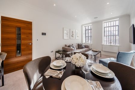 Exceptional Two Bedroom Apartment in Hammersmith, London W6 - Photo 3