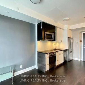 Parklawn & Lakeshore Waterfront Stunning 1Bdrm Modern Kitchen Lrg Bal - Photo 2