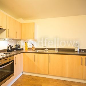 Schoolgate Drive, Morden, SM4 - Photo 2