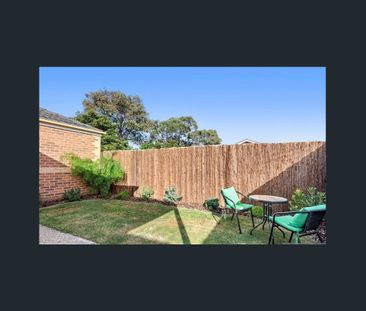 Stylish, Low-Maintenance Living in a Convenient Location - Photo 6