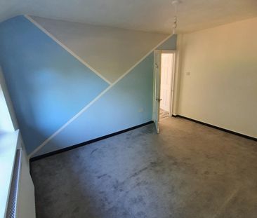 4 Bed Semi-Detached House, Eccles Old Road, M6 - Photo 4