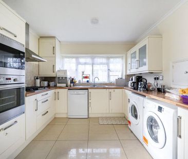 3 bedroom detached house to rent - Photo 5