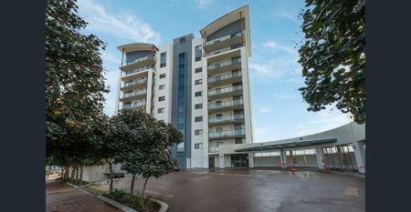 3 X 2 FURNISHED & EQUIPPED APARTMENT IN SECURE COMPLEX WITH RIVER & CITY VIEWS! - Photo 4