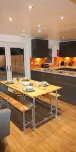 OX Living is proud to present this high-quality 7-bedroom co-living property, perfect for working professionals looking for stylish, stress-free living. Room 5 - Photo 3