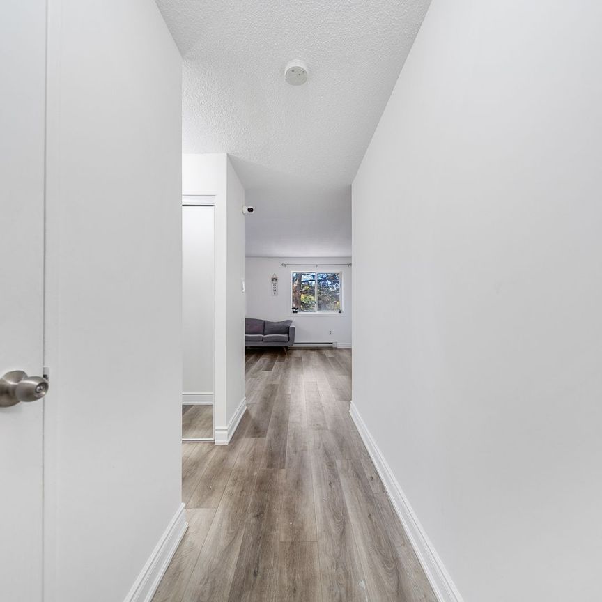 For Lease - 1030 Falgarwood Drive Unit# 71, Oakville, Ontario - Photo 1