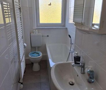 Tannenhöhe 3 - schöne 3 ZKB Wohnung im DG - Photo 3