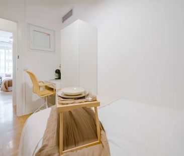 Calle del Castillo, Madrid, Community of Madrid 28010 - Photo 4