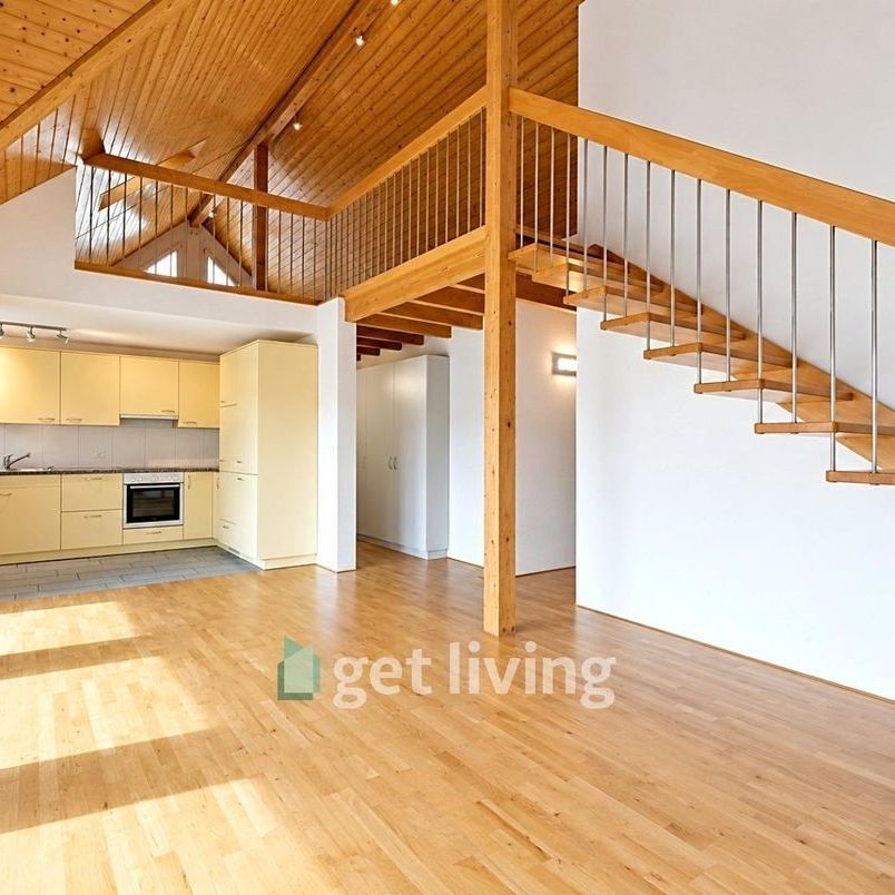 Moderne 4.5-Zimmer Dach-Maisonette-Wohnung in idyllischer Lage - Photo 1