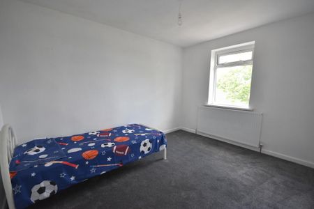 2 bedroom property to rent - Photo 2