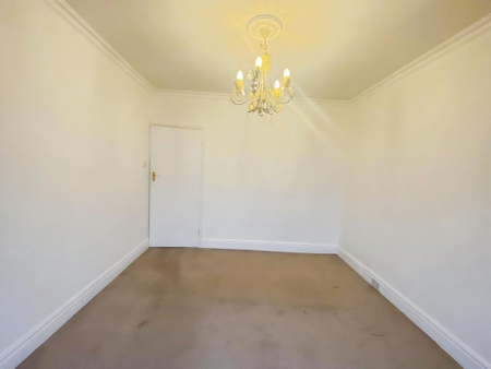 2 bedroom semi-detached bungalow to rent - Photo 5