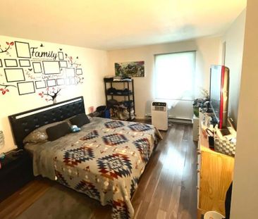2 bedroom 1 bathroom - Photo 3