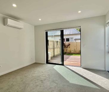 Modern, Low-Maintenance Living – Electricity Included in the Rent! - Photo 1
