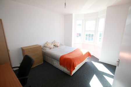 4 Bed Terraced House, Donnington Road, RG1 - Photo 5