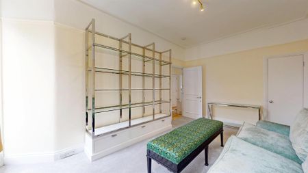 3 bedroom property to let - Photo 3