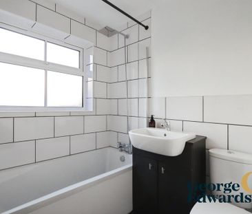 2 bedroom end of terrace house to rent - Photo 5