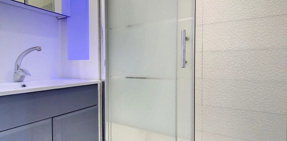 Location Appartement 1 pièce 27m² VILLENEUVE LOUBET 06270 - Photo 2