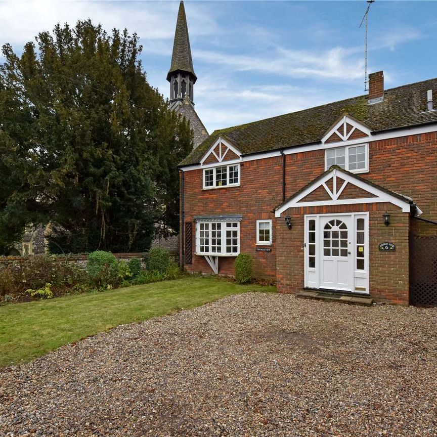 Three bedroom detached family home which is centrally located - Photo 1