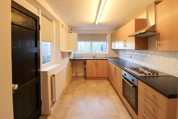 2 bedroom terraced house to rent - Photo 1