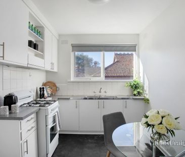 6/2 Brook Street, Hawthorn - Photo 2