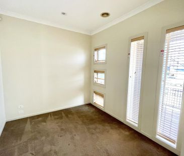 Spacious 4-Bedroom Family Home with Study in Prime Caroline Springs Location - Photo 4