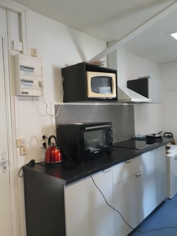 Location Appartement 1 pièce 10m² BORDEAUX 33000 - Photo 3