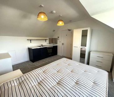 Kings Avenue, Falmouth, TR11 - Photo 1