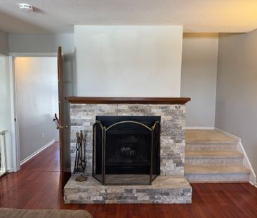 For Lease - 38 Chester Crescent, Barrhaven, Ontario - Photo 2