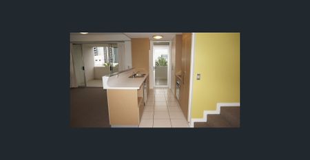 life style 3 Bedroom 2 bathroom apartment with 2 carparks will be available soon - Photo 5