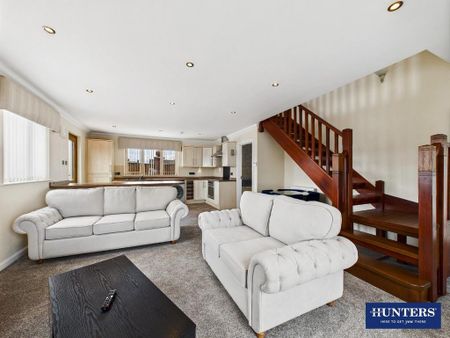 3 bedroom detached bungalow to rent - Photo 2