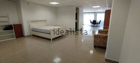 Alquiler de piso en Calle San Pancracio - Photo 2