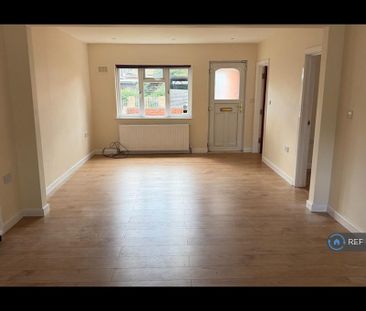 3 bedroom bungalow to rent - Photo 1