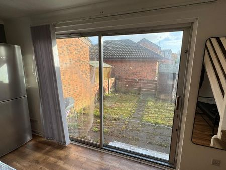 2 bedroom terraced house to rent - Photo 5