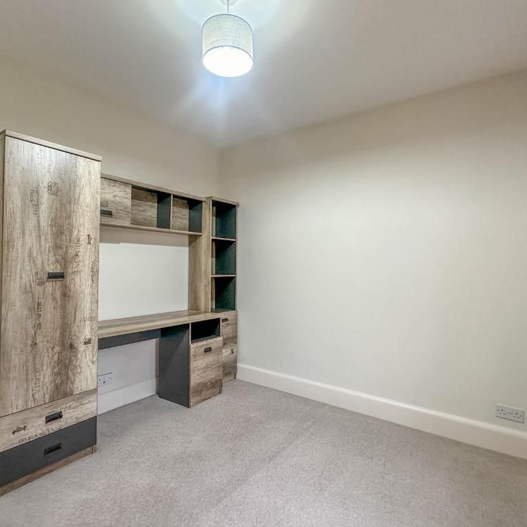 4 bedroom detached house to rent - Photo 1