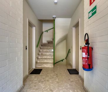 Goed gelegen appartement met terras van 12m² en 2 slaapkamers vlakb... - Photo 6