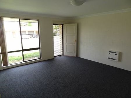 SPACIOUS UNIT! - Photo 3