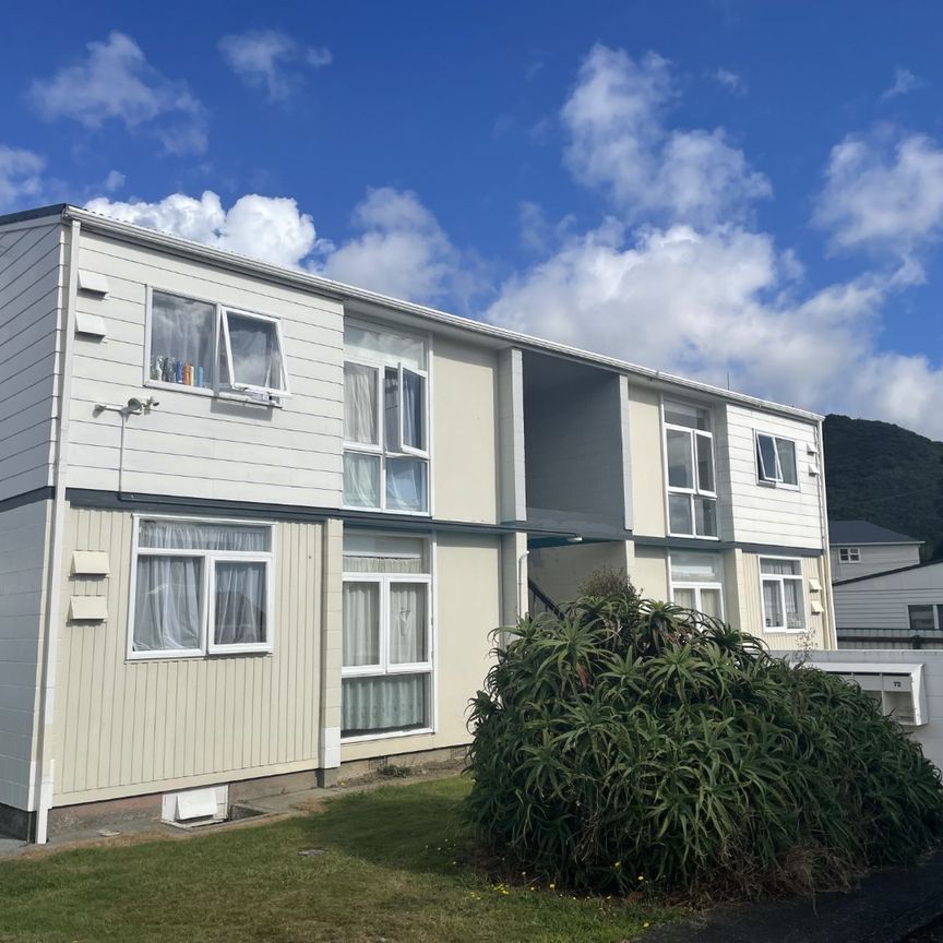 Cosy Bedsit - Photo 1