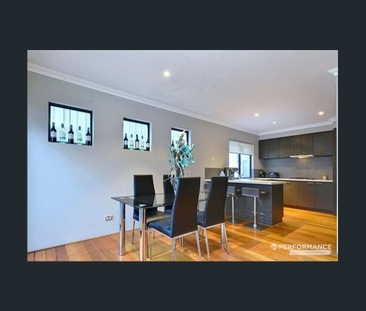 Picture-Perfect Living Near the Shore - Photo 4