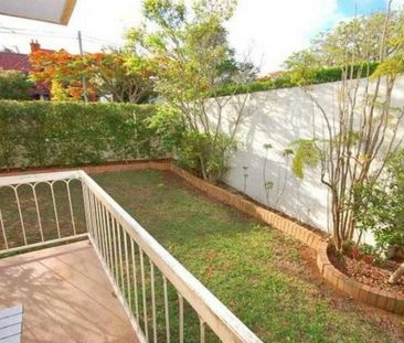 3/57 Kitchener Road, ASCOT QLD, Belconnen - Photo 2