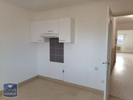 Location Appartement 3 pièces 80m² ST NAZAIRE 44600 - Photo 3