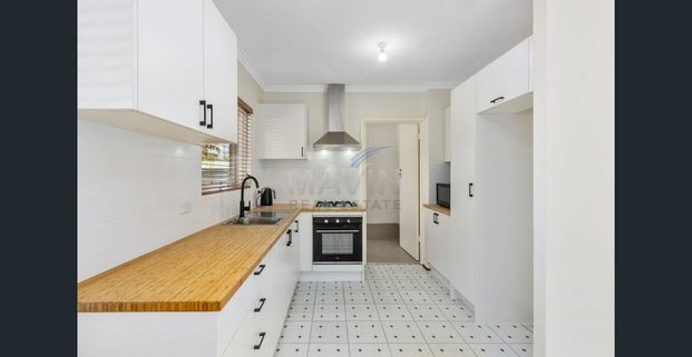 Beautifully presented home - Photo 1