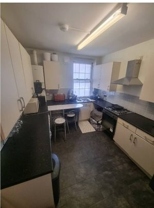 Room in a Shared Flat, Octavia House, W10 - Photo 1