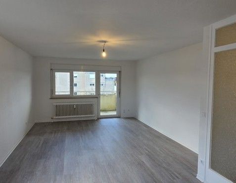 Wo das Leben so spielt - interessante 4-Zimmer-Wohnung (Nur mit Wohnberechtigungsschein) - Foto 1