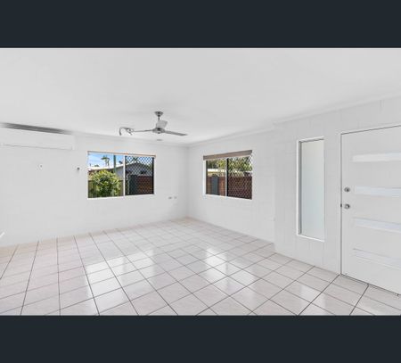 2 Kokoda Street, Trinity Beach, Qld 4879 - Photo 3