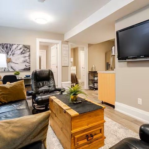 For Lease - 30 Rhydwen Avenue Unit# Lower, Toronto, Ontario - Photo 1