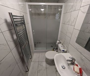 Charnock Avenue, Nottingham - Photo 2