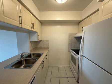 For Lease - 1 Pemberton Avenue Unit# 1205, Toronto, Ontario - Photo 4