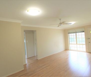 For Rent - Convenient and Easy Maintenance Villa - Photo 6