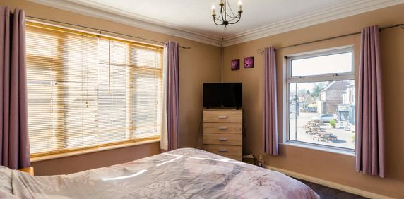 4 bedroom apartment to rent - Photo 2
