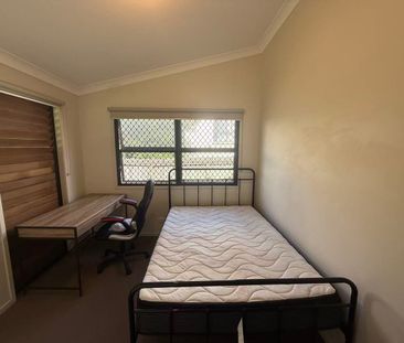 Student Accommodation - STUDENT ONLY! Walking distance to UQ. - Photo 5